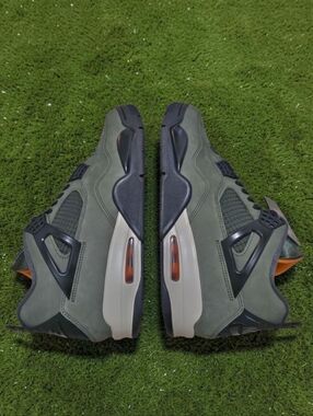 Air Jordan 4 Retro x Undefeated (2025) - Size 11